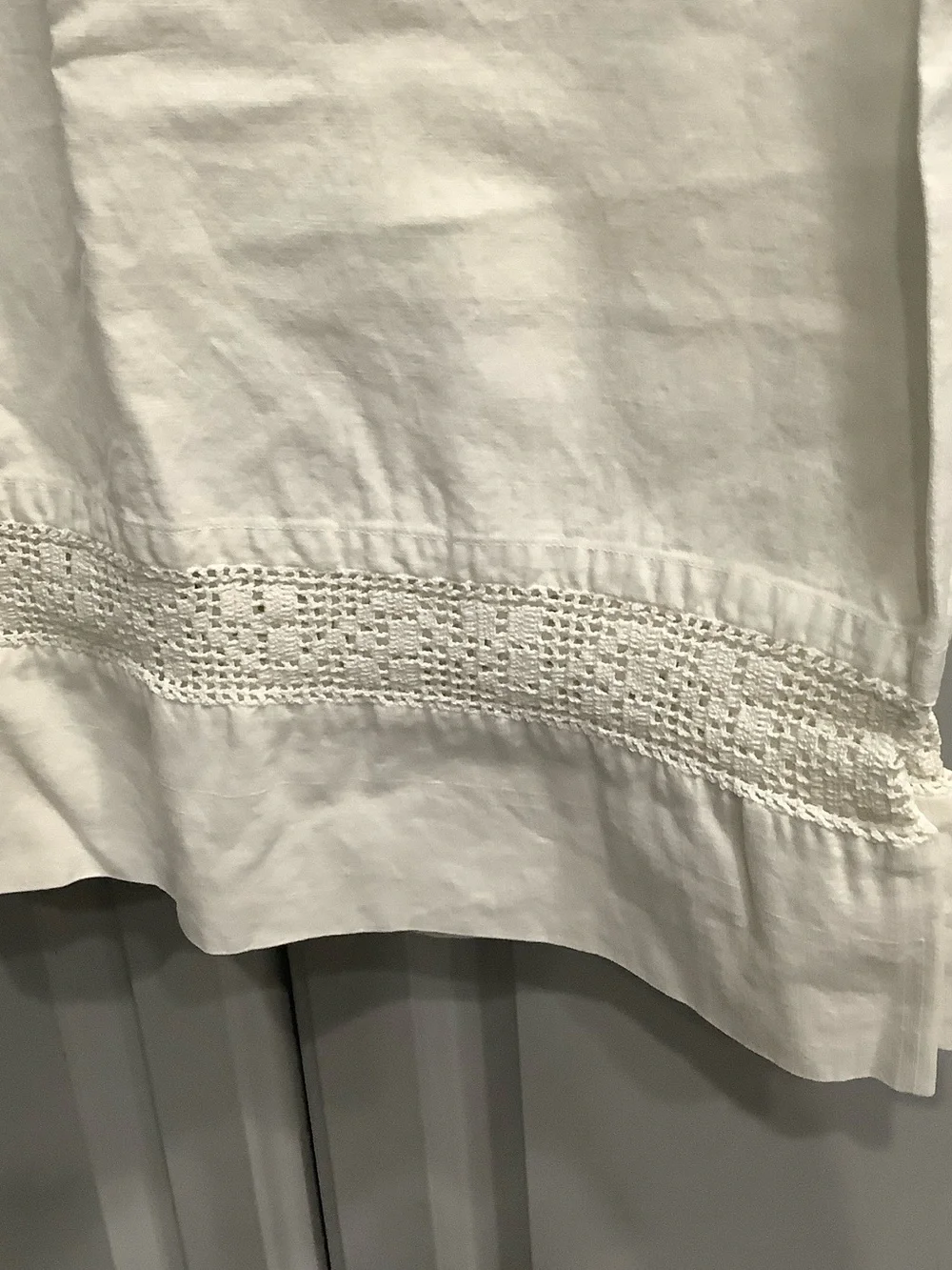 Shabby Chic Vtg Off Wht, Pillowcase, French Linen, Hemstitch “P” Monogram Detail